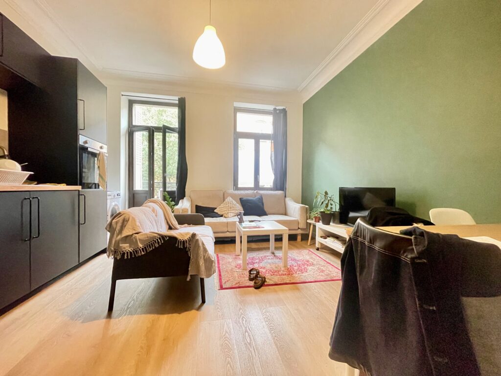 Meublée - 4 chambres - 84m2 - salon