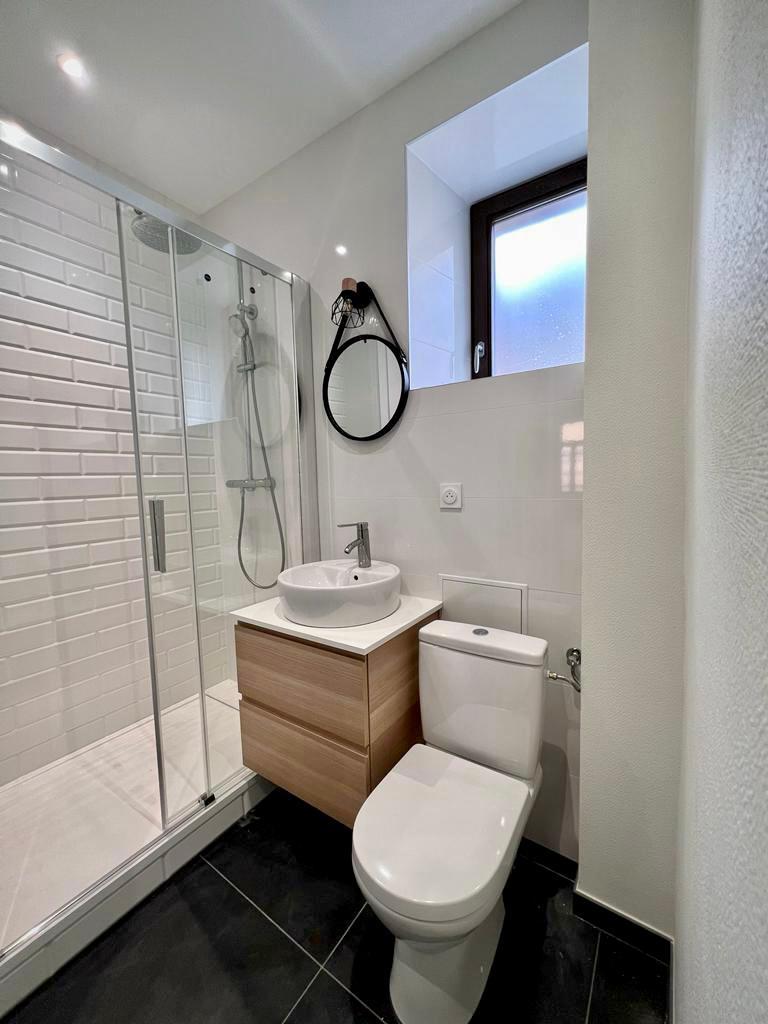 Meublée - 4 chambres - 84m2 - sdb